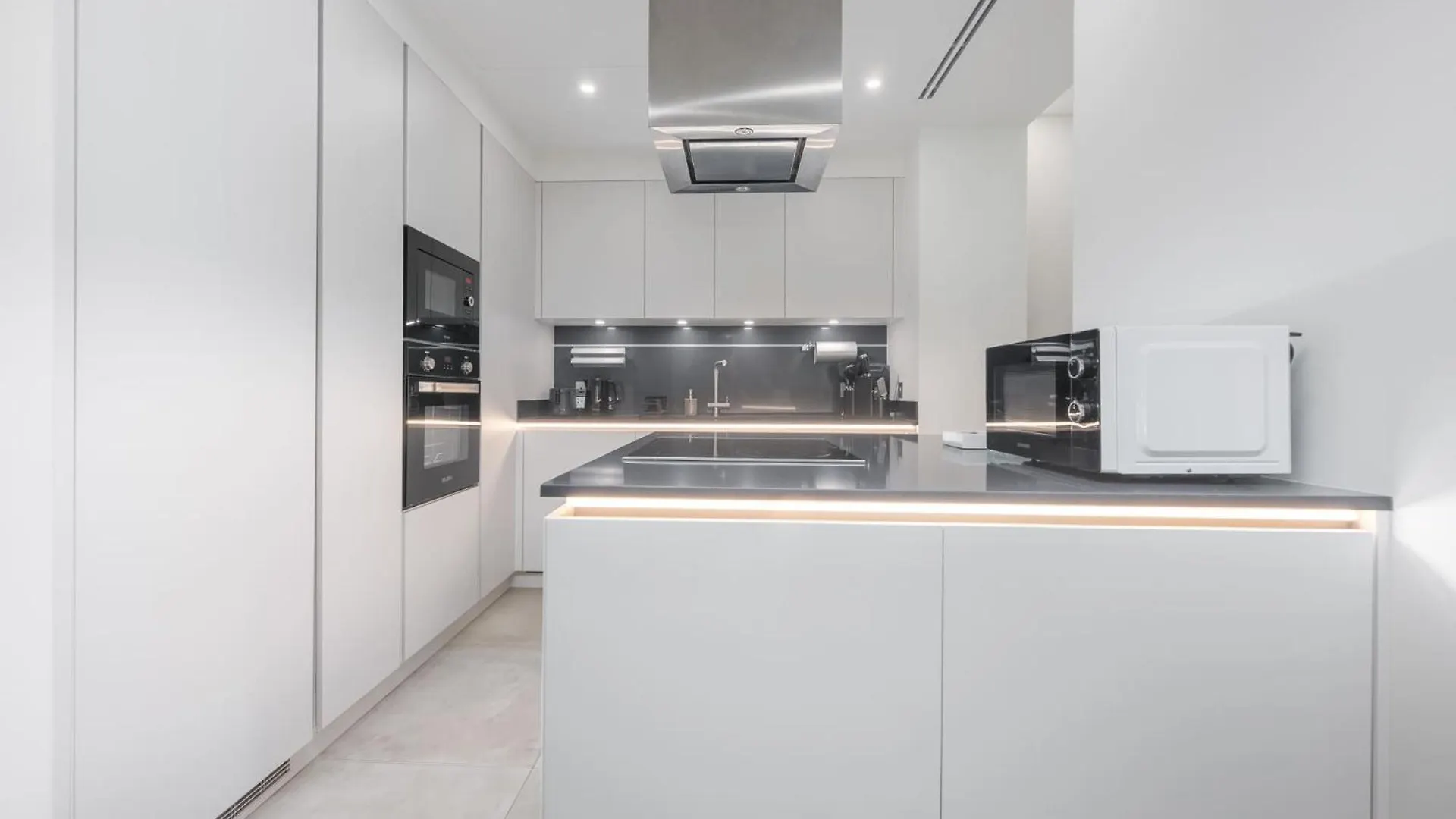 Luxury 2Br Apartment With Full Burj Khalifa View 2-Min Walk To Dubai Mall United Arab Emirates