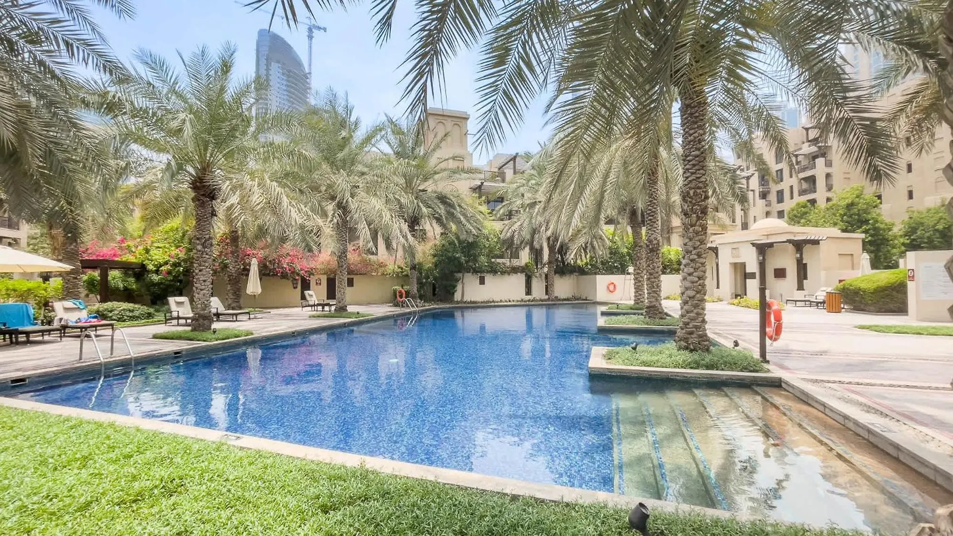 Luxury 2Br Apartment With Full Burj Khalifa View 2-Min Walk To Dubai Mall 0*,  United Arab Emirates